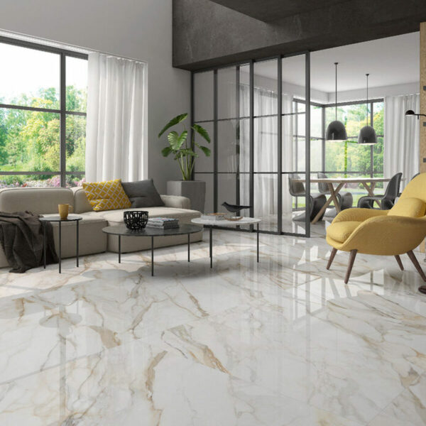 Carrelage effet marbre doré en grès cérame poli