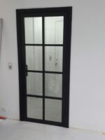 Porte vitrée 6