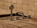 Pour baignoire nickel brossé