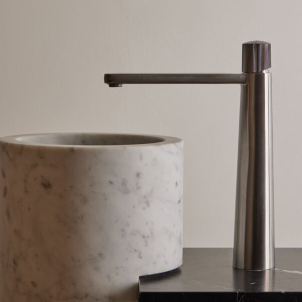 Pour lavabo noir mat